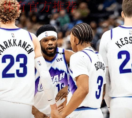 基扬特-乔治上半场14中8，三分6中3得到24分2篮板4助攻